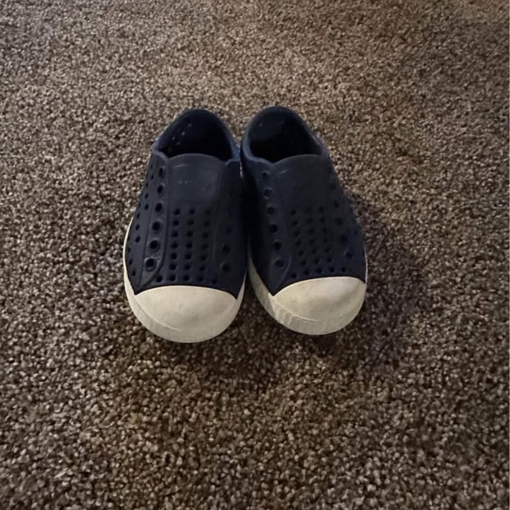 Toddler Native navy blue Jefferson slip on